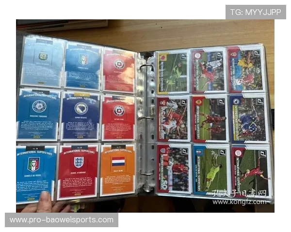 足球球星卡的常见厚度是多少 了解足球卡片的标准规格与收藏价值